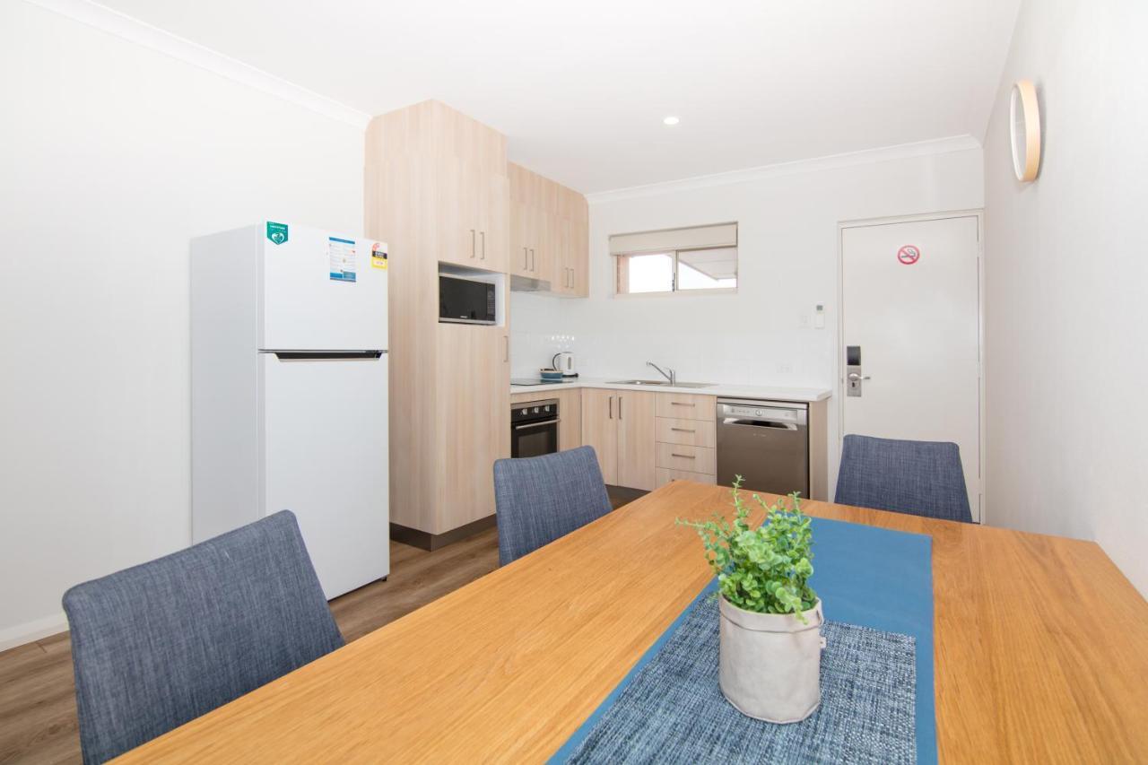 Jurien Bay Motel Apartments Экстерьер фото