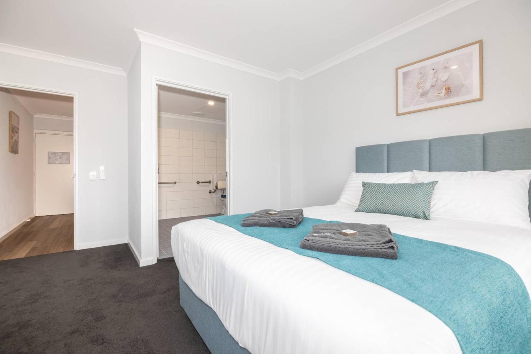 Jurien Bay Motel Apartments Экстерьер фото