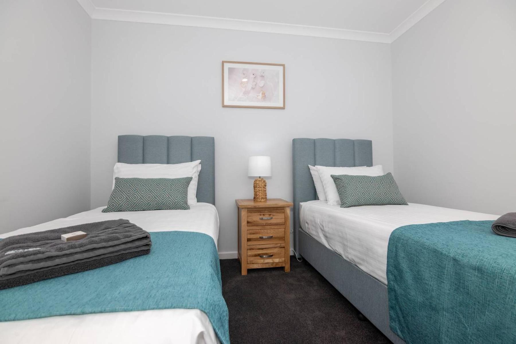 Jurien Bay Motel Apartments Экстерьер фото
