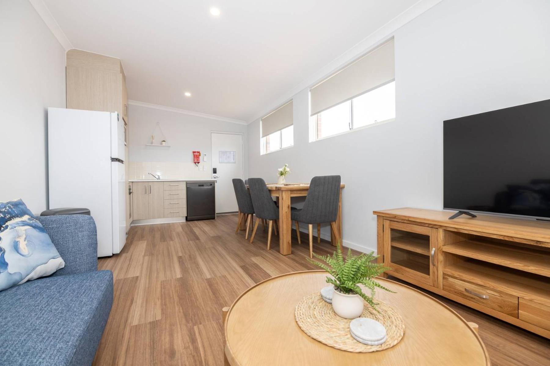 Jurien Bay Motel Apartments Экстерьер фото