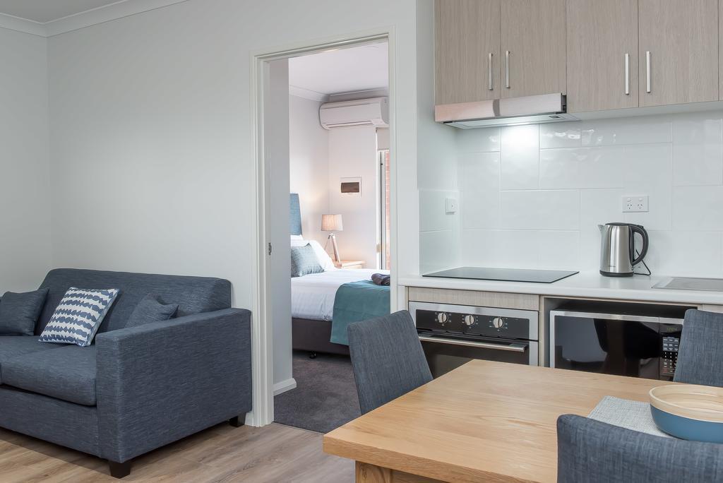 Jurien Bay Motel Apartments Экстерьер фото