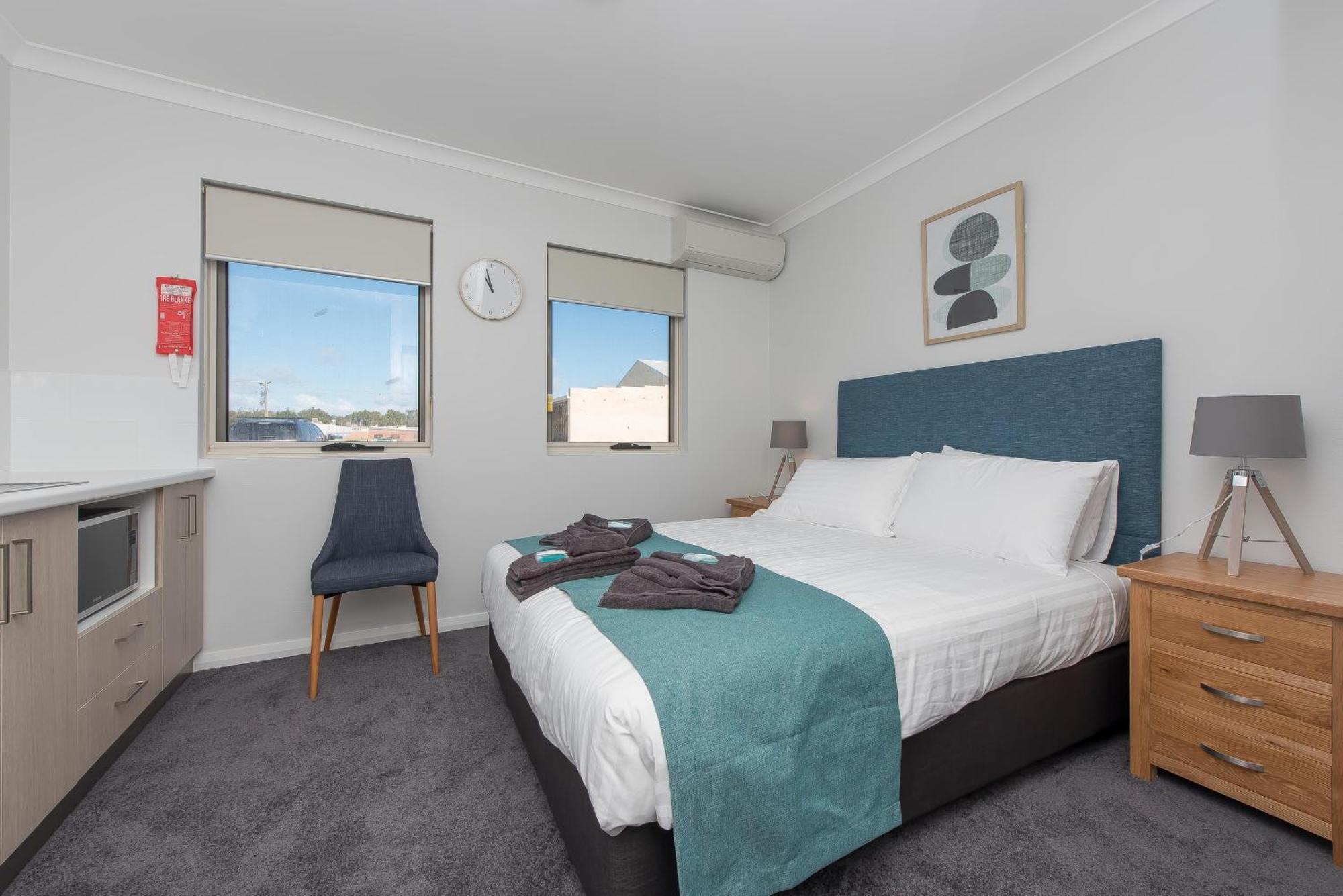 Jurien Bay Motel Apartments Экстерьер фото